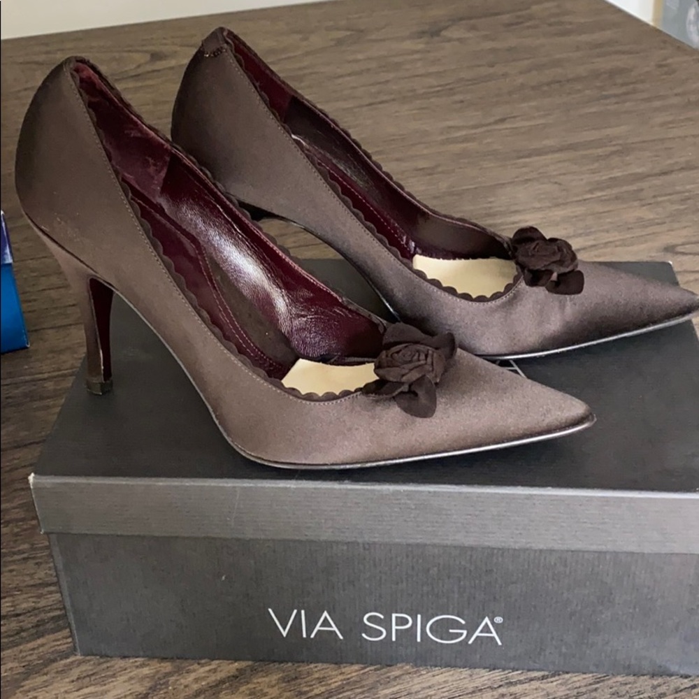 Via Spiga Brown silk/satin Brown Pointed Toe Pump
